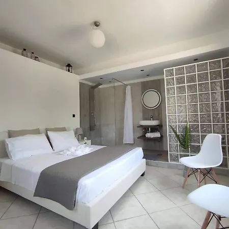 Heliopetra Vila Koskinou (Rhodes)