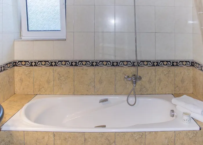 Heliopetra * Koskinou (Rhodes)